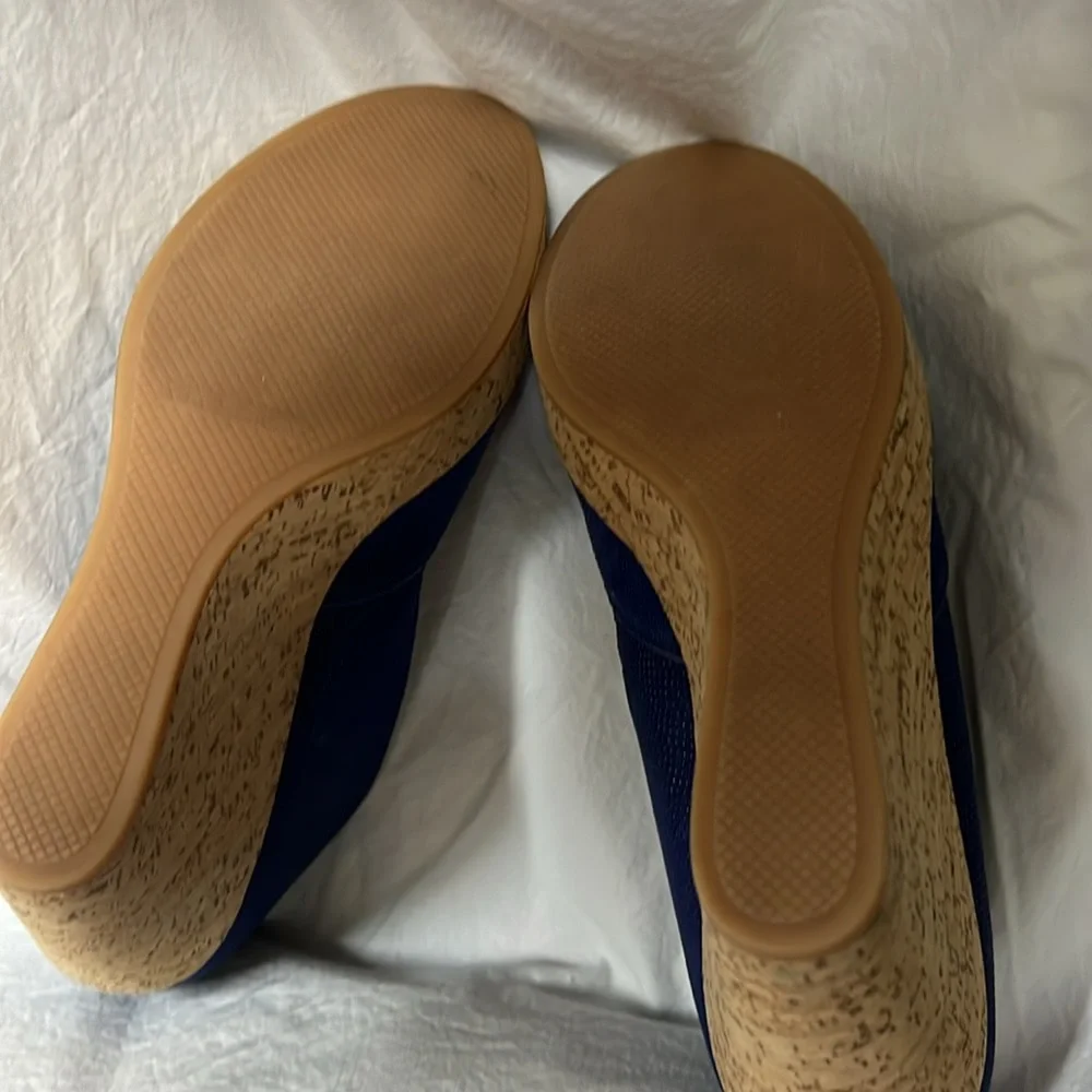 Via Spiga Peep Toe Wedges - Picture 6 of 9